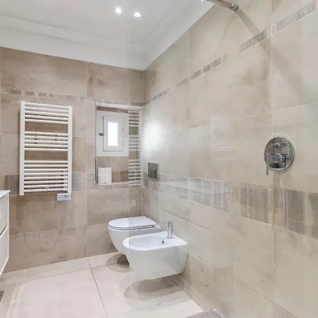 Center 2 Min Walk To Quiet Sunny Balcony Apartamento *