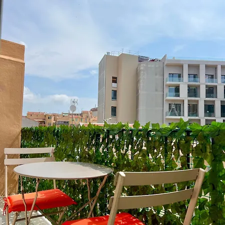 Center 2 Min Walk To Quiet Sunny Balcony Lejlighed